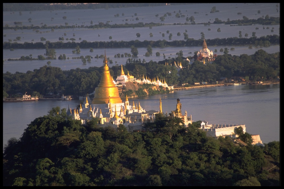 Sagaing temple flooded